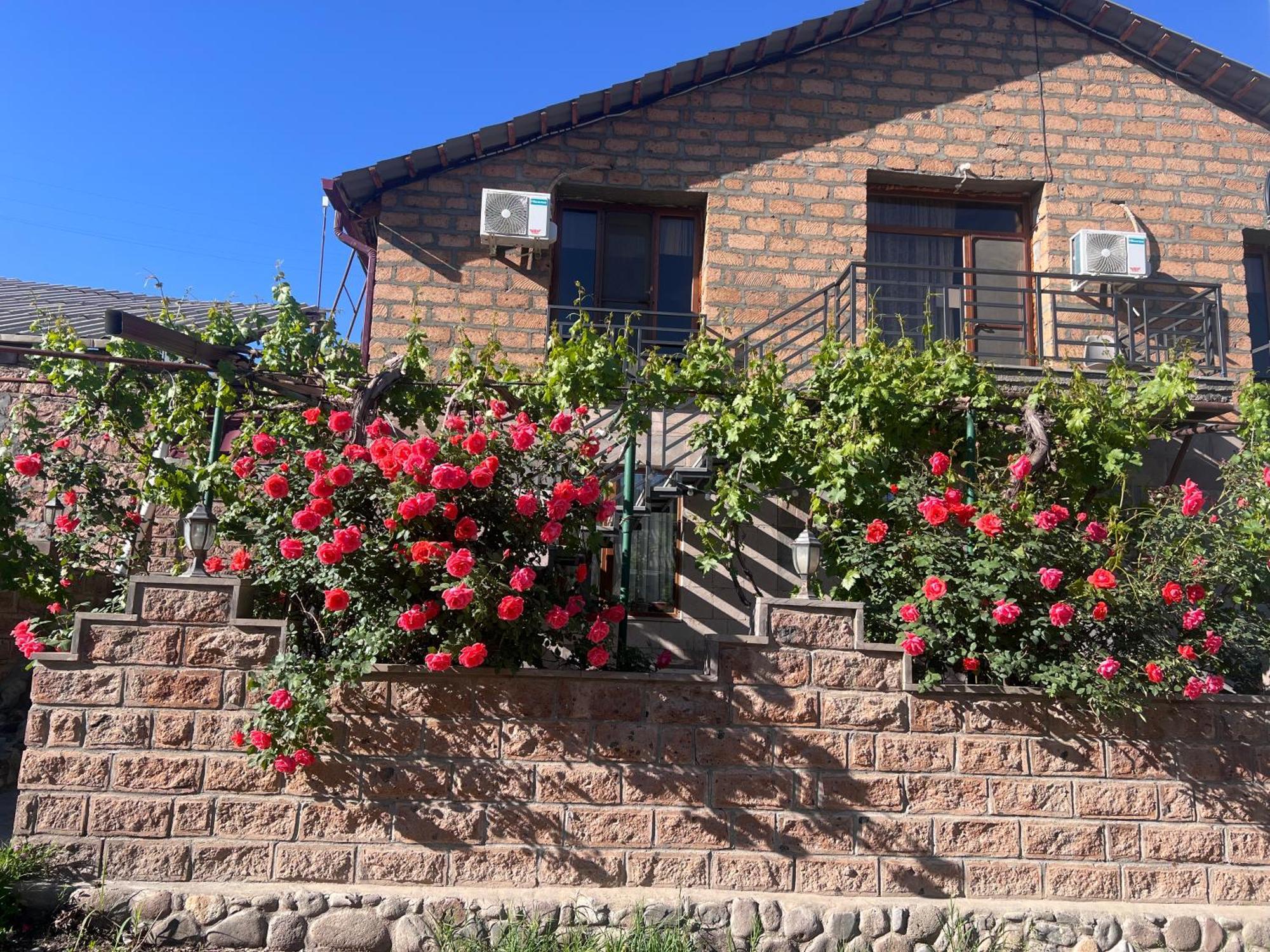 Areni Wine Cellar Hotel Exterior foto